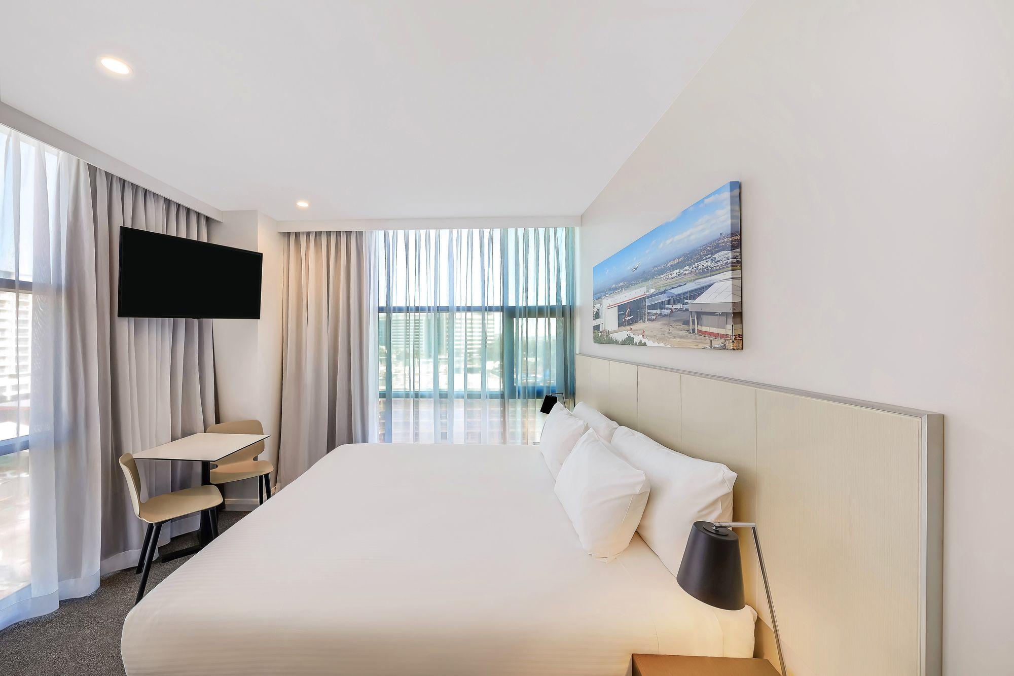 Travelodge Hotel Sydney Airport Exteriér fotografie A room at the hotel