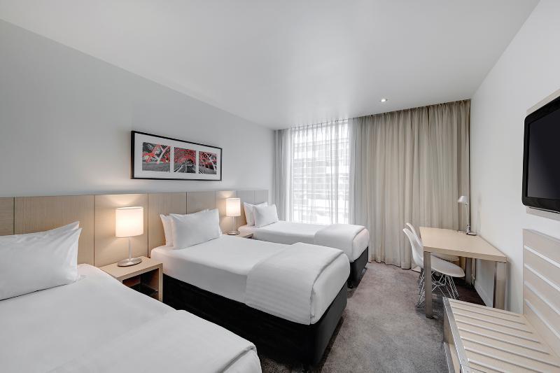 Travelodge Hotel Sydney Airport Exteriér fotografie Standard room at the Hilton London Paddington